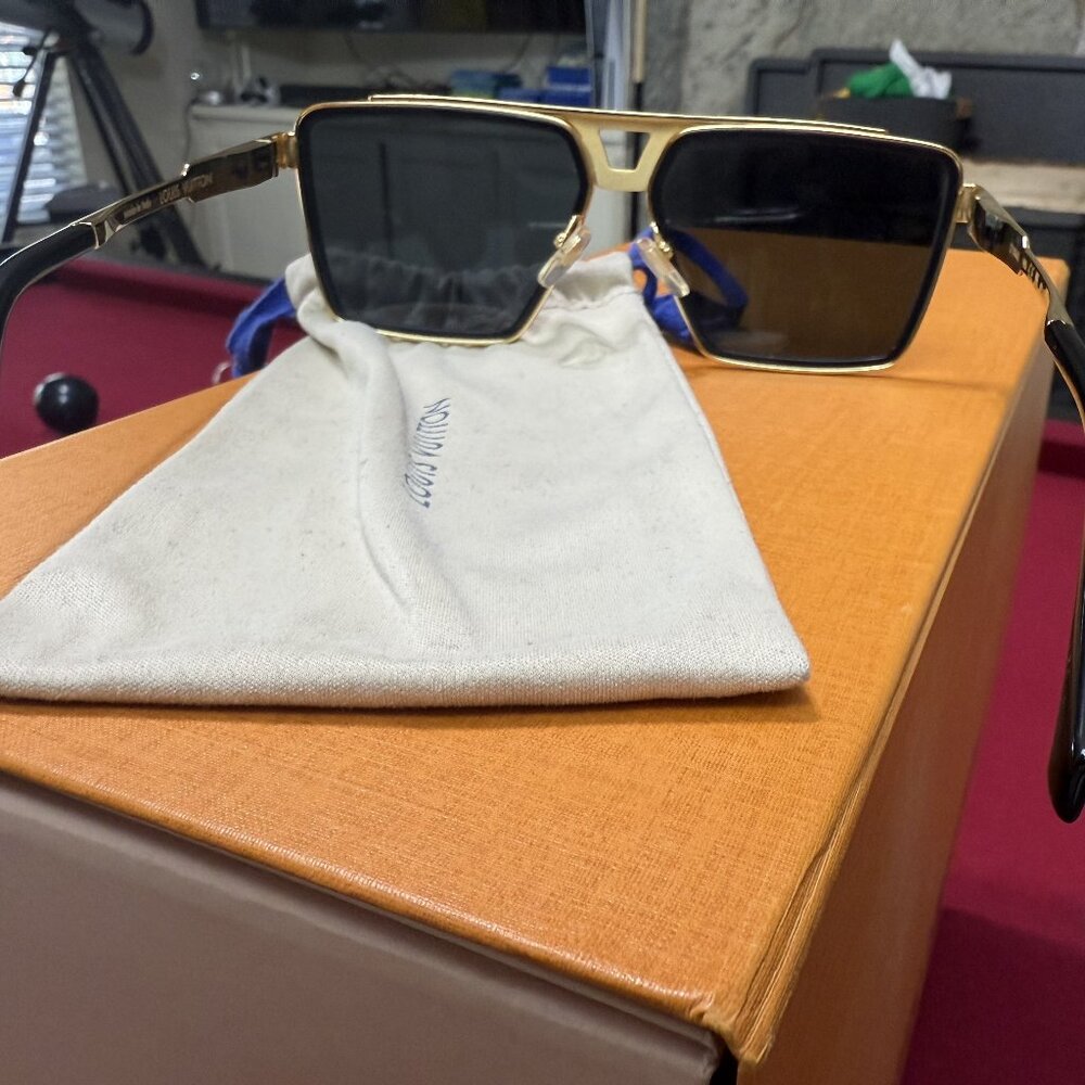 Louis Vuitton Sunglasses - Men - Picture 11 of 12